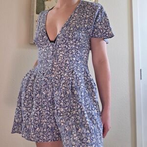 Nordstrom/ Chelsea28 light Blue v-neck button up floral romper